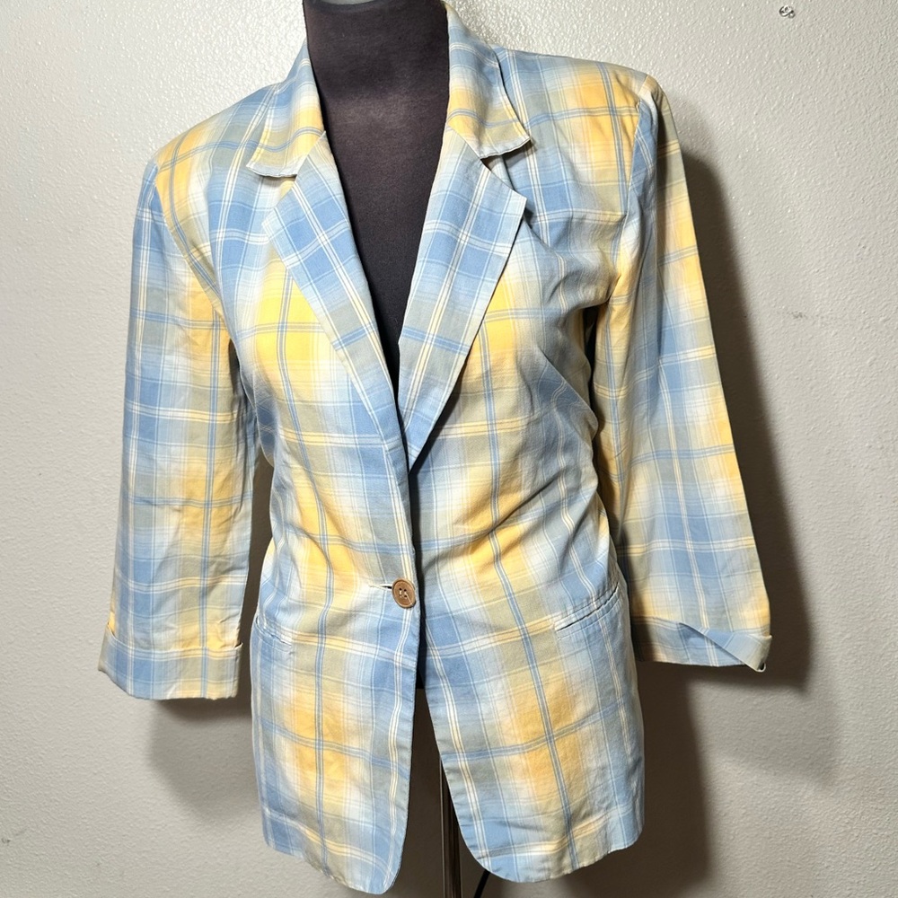 Vintage pastel yellow and blue woman size 8 blazer coat sportswear plaid pattern